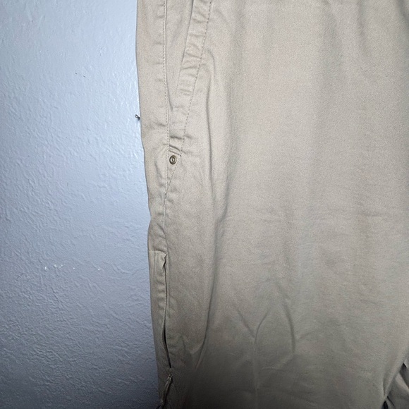 Men's DuluthFlex Ballroom‎ Khaki Pants. 40x32. - Picture 4 of 13